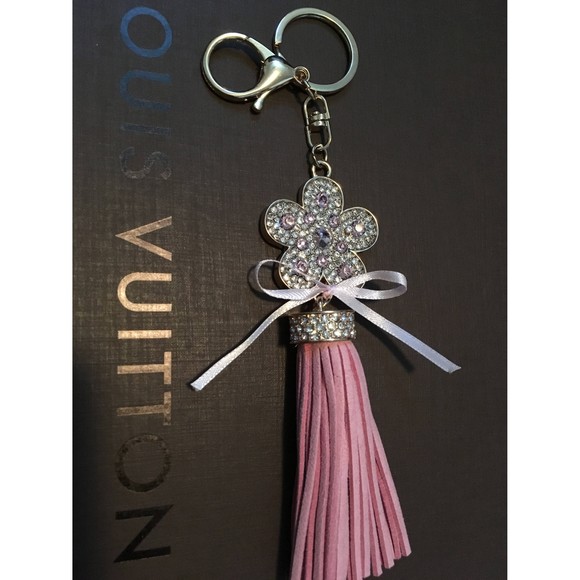 Bag Charm Flower Shape Crystals and Tassel-PINK or BLACK - Picture 10 of 13
